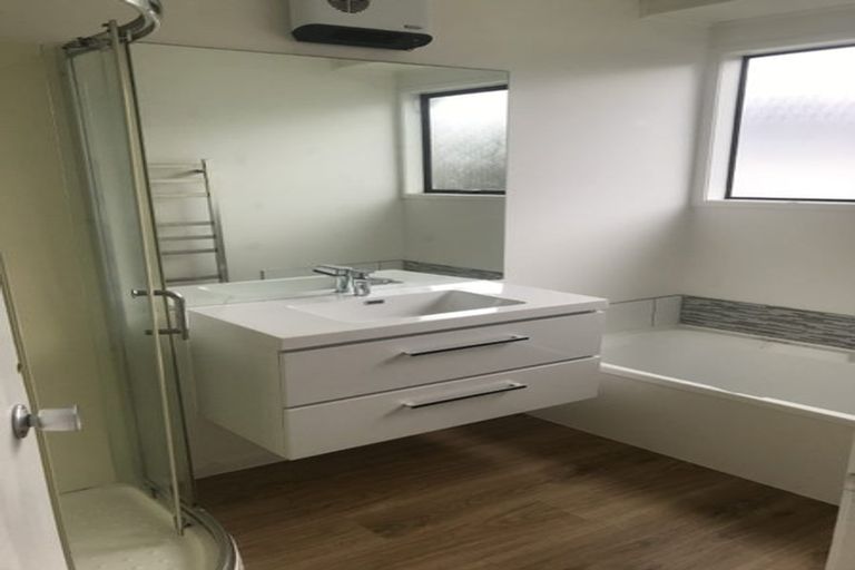 Photo of property in 65 Marendellas Drive, Bucklands Beach, Auckland, 2014