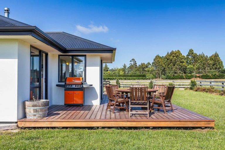 Photo of property in 174 Swamp Road, Loburn, Rangiora, 7472