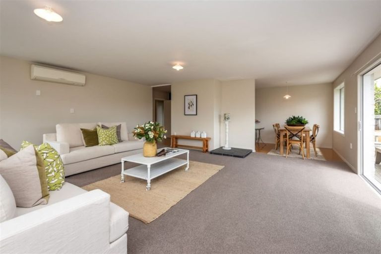 Photo of property in 47 Fovant Street, Russley, Christchurch, 8042