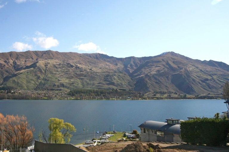 Photo of property in 12 Bay Rise, Wanaka, 9305