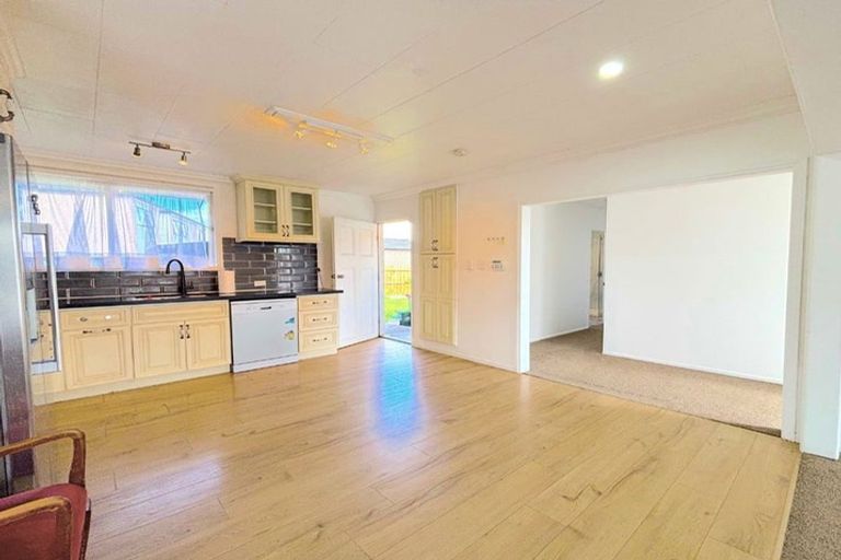 Photo of property in 14 Tranent Road, Mangere, Auckland, 2022