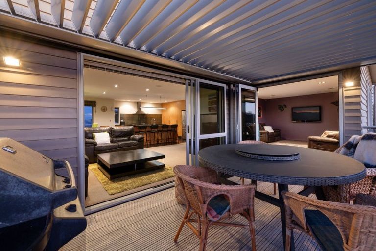 Photo of property in 160b Dickson Road, Papamoa Beach, Papamoa, 3118