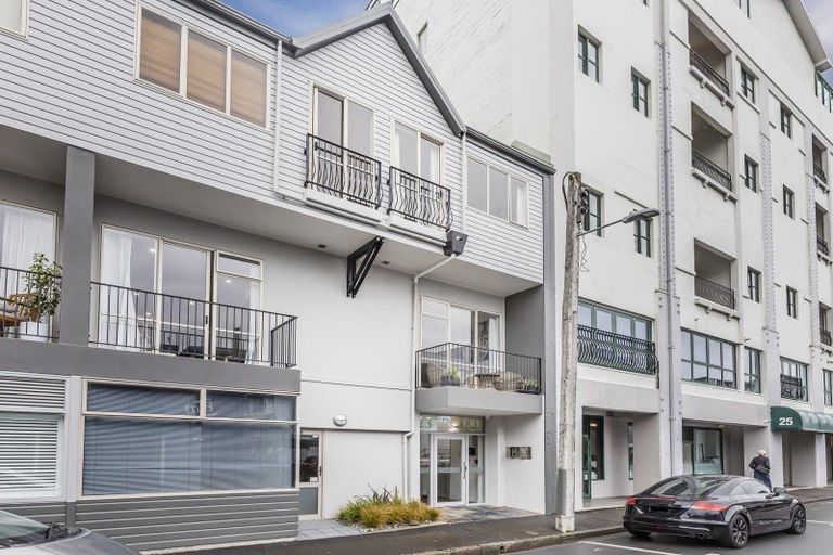 Photo of property in De Vere Apartments, 1/23 Tennyson Street, Te Aro, Wellington, 6011