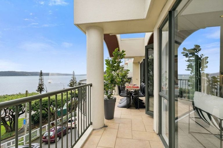 Photo of property in 15/22 Oriental Terrace, Oriental Bay, Wellington, 6011