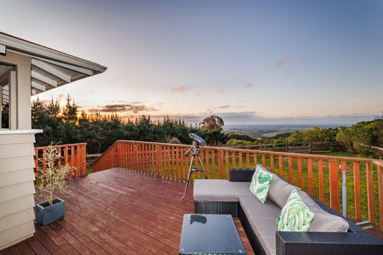 Photo of property in 104 Harrison Hill Road, Aokautere, Palmerston North, 4471