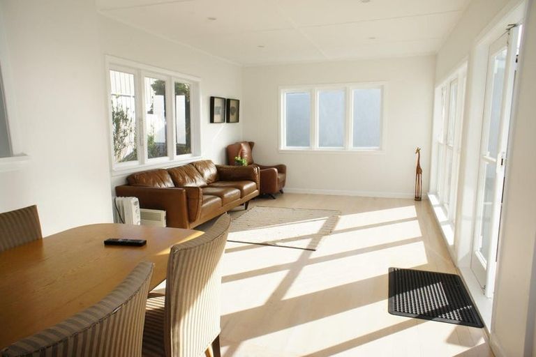 Photo of property in 44 Channel View Road, Campbells Bay, Auckland, 0630