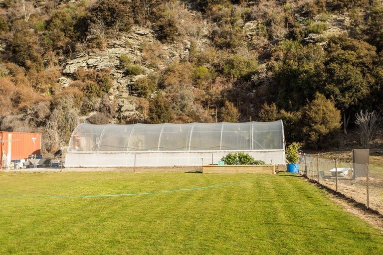 Photo of property in 3473 Luggate-cromwell Road, Queensberry, Cromwell, 9383