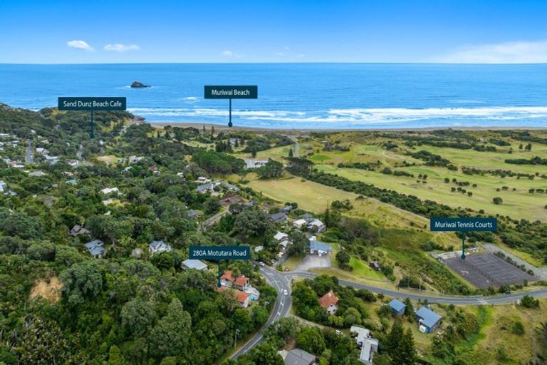 Photo of property in 280a Motutara Road, Muriwai, Waimauku, 0881