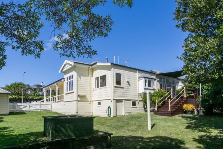 Photo of property in 31 Cameron Road, Bluff Hill, Napier, 4110