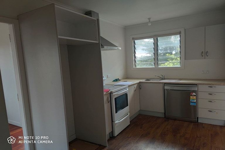 Photo of property in 31 Onewa Road, Northcote, Auckland, 0627