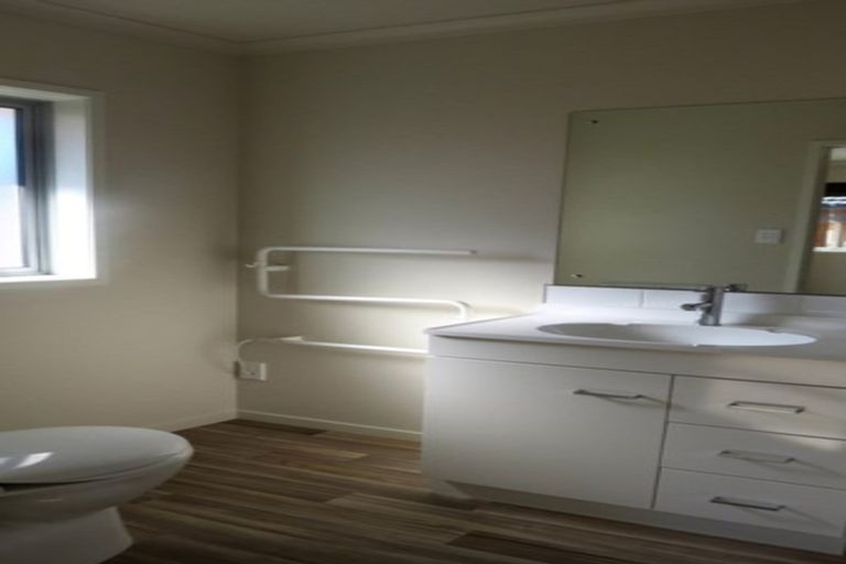 Photo of property in 10 Kittyhawk Avenue, Wigram, Christchurch, 8042