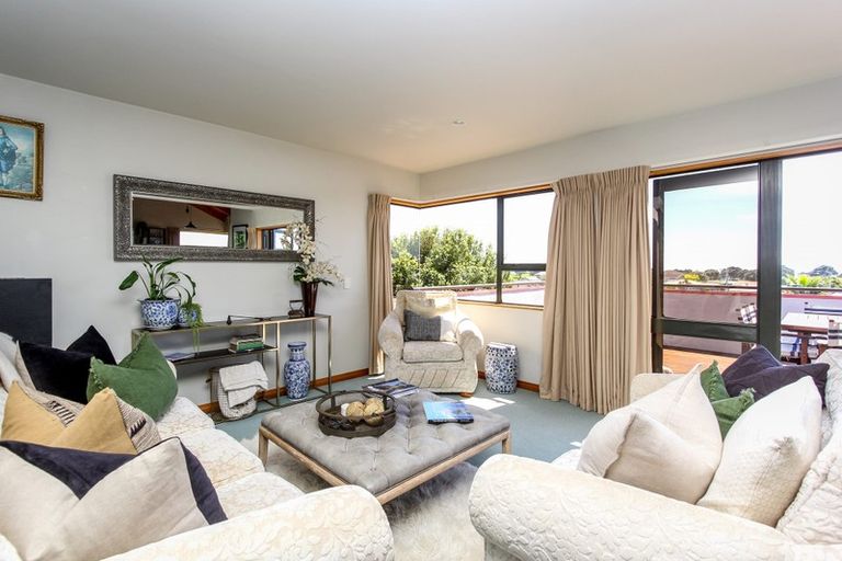 Photo of property in 3 Chatswood Grove, Fitzroy, New Plymouth, 4312