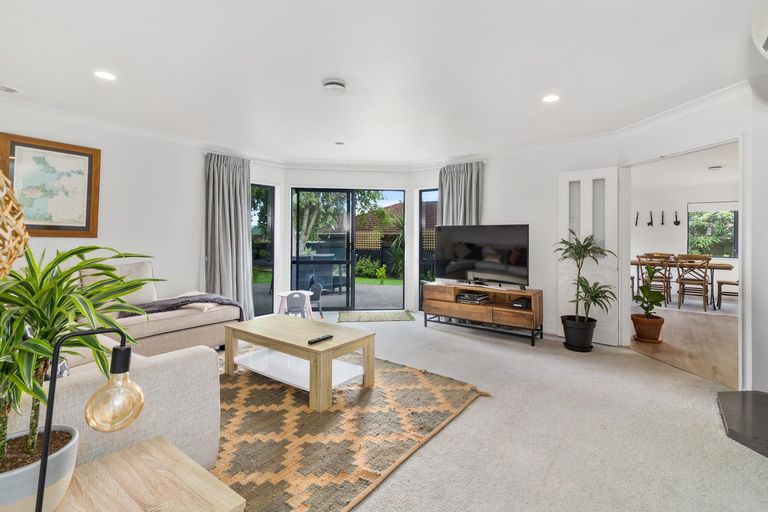 Photo of property in 71 Basley Road, Owhata, Rotorua, 3010