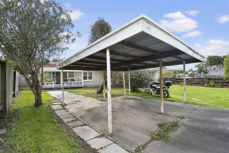 Photo of property in 1/13 Wykeham Place, Glenfield, Auckland, 0629