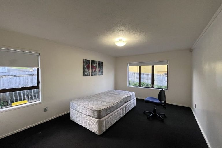 Photo of property in 14 Glendhu Road, Bayview, Auckland, 0629