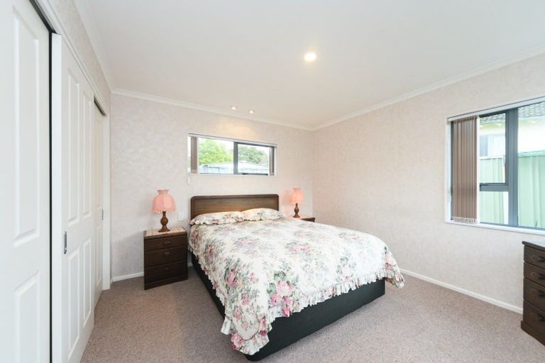 Photo of property in 28 Cedar Crescent, Feilding, 4702