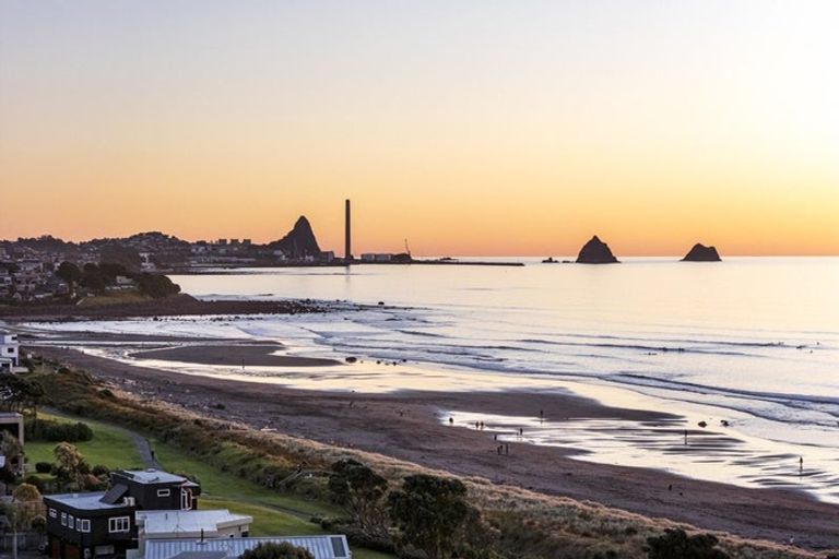 Photo of property in 3/12 Beach Street, Fitzroy, New Plymouth, 4312
