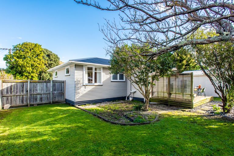 Photo of property in 20 Hooper Street, Tamarau, Gisborne, 4010