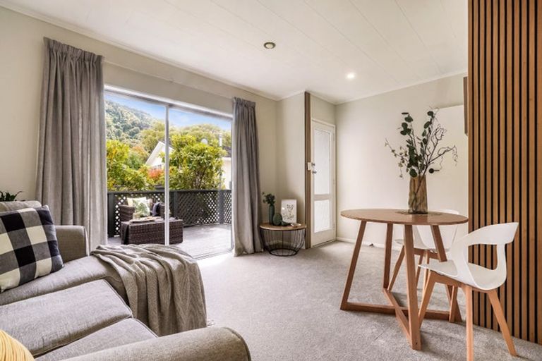 Photo of property in 1/10 Denver Grove, Totara Park, Upper Hutt, 5018