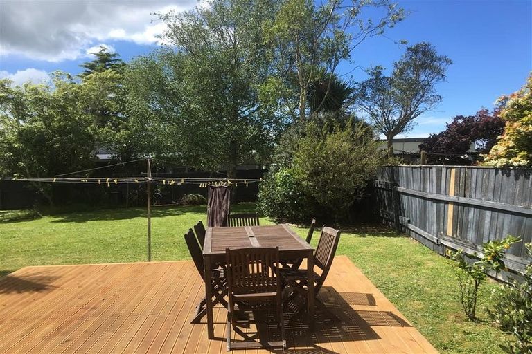 Photo of property in 13 Meadowvale Drive, Levin, 5510