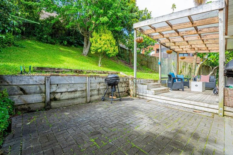 Photo of property in 13 Emlyn Place, Torbay, Auckland, 0630