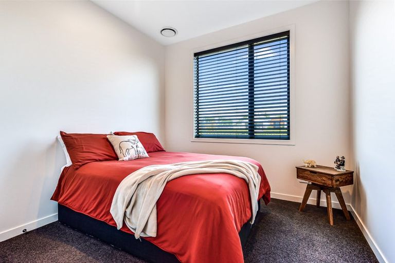 Photo of property in 2 Garland Lane, Leamington, Cambridge, 3432