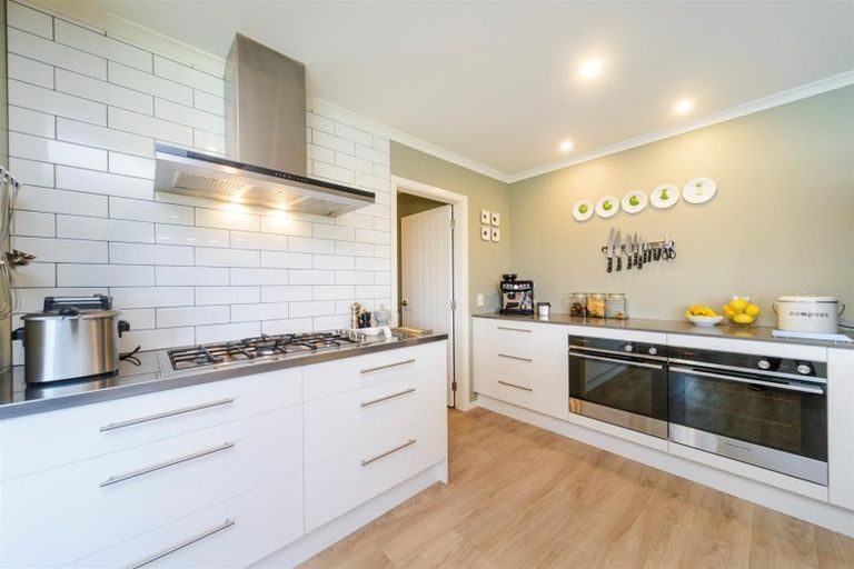 Photo of property in 19 George Street, Bulls, 4818