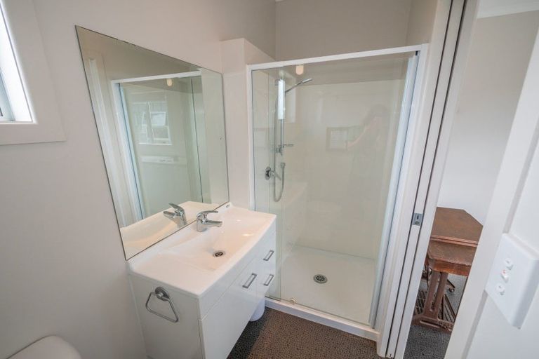 Photo of property in 34 Opoi Lane, Cable Bay, 0420