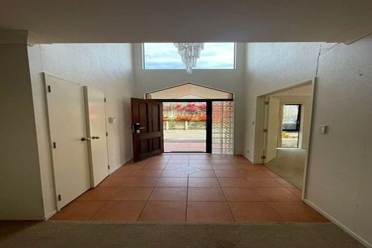 Photo of property in 17 Annalong Road, Dannemora, Auckland, 2016