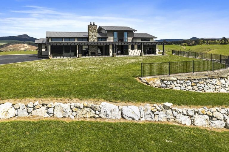 Photo of property in 220 Taieri Peak Road, Meadowbank, Palmerston, 9481