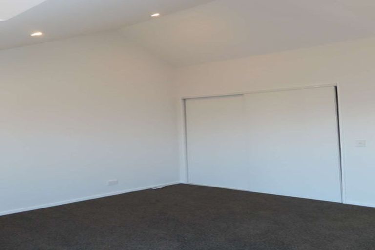 Photo of property in 3/246 Marine Parade, New Brighton, Christchurch, 8061