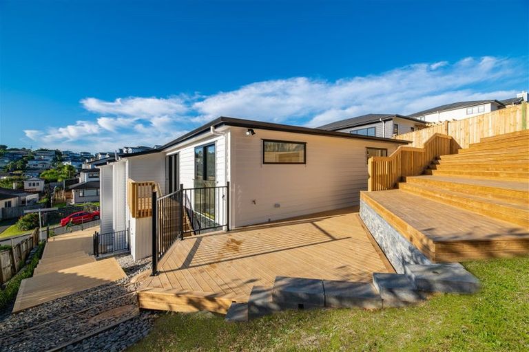 Photo of property in 126 San Valentino Drive, Henderson, Auckland, 0612