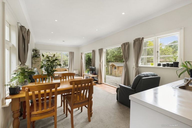 Photo of property in 16 Lonsdale Crescent, Rongotai, Wellington, 6022