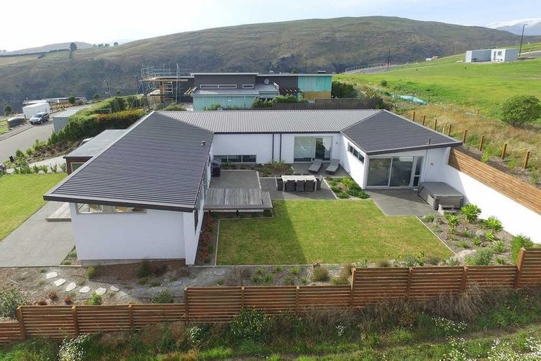 Photo of property in 10 Teviotdale Way, Richmond Hill, Christchurch, 8081