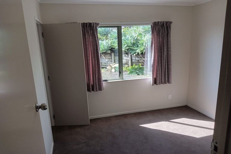 Photo of property in 112 Arrowsmith Road, Waitakere, Henderson, 0782