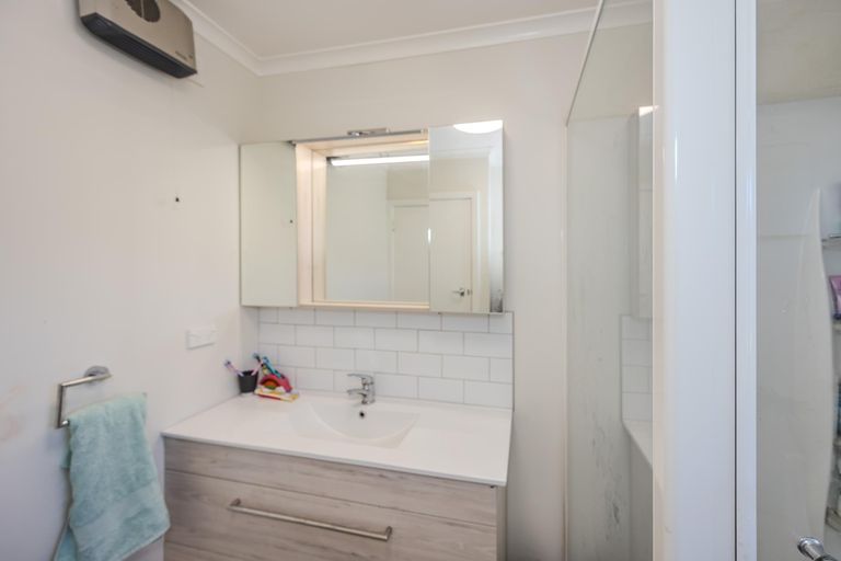 Photo of property in 15 Ripon Street, Richmond, Oamaru, 9493