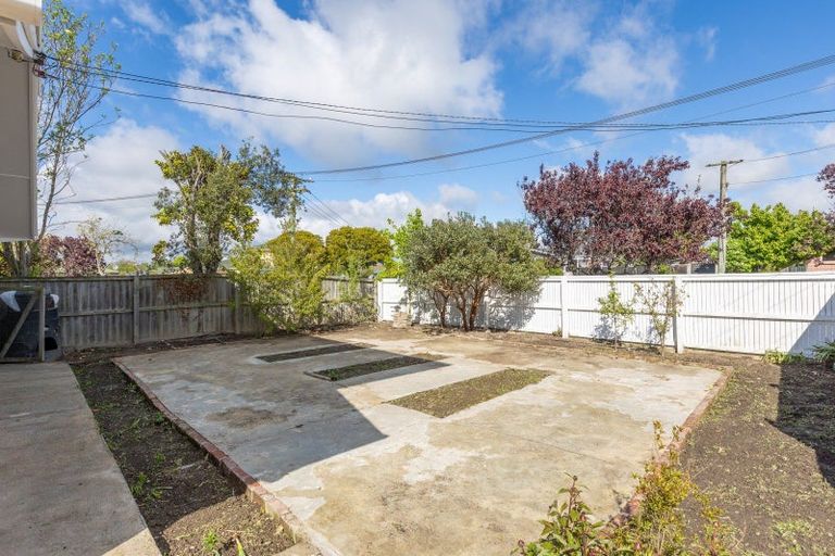Photo of property in 5 Norrie Street, Redwood, Christchurch, 8051