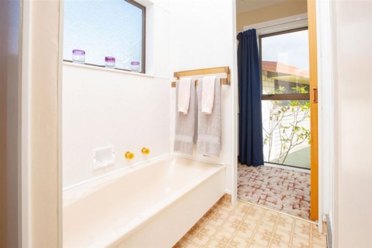 Photo of property in 12 Giblin Street, Richmond, 7020