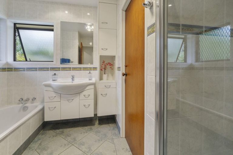 Photo of property in 10a Millbrook Road, Henderson, Auckland, 0612