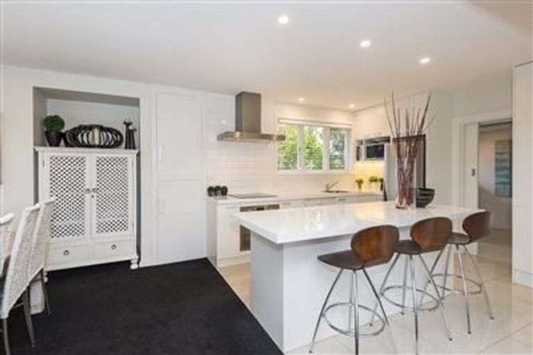 Photo of property in 11 Chislehurst Place, Bryndwr, Christchurch, 8052