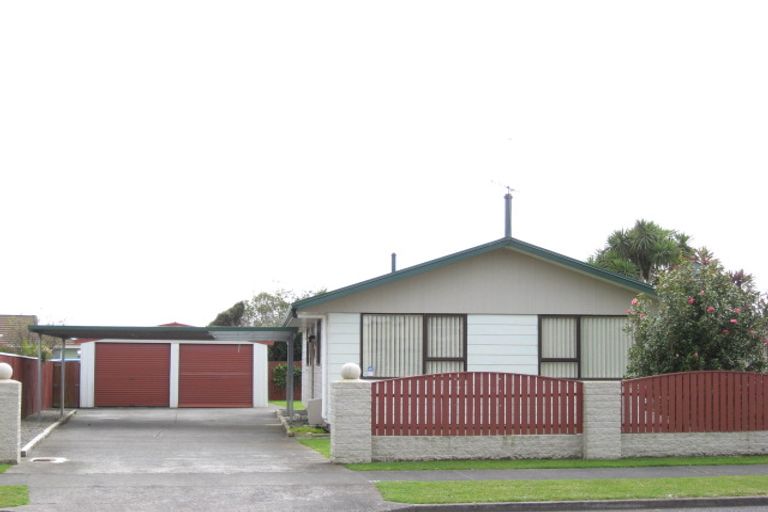 Photo of property in 38 Glamis Avenue, Bell Block, New Plymouth, 4312