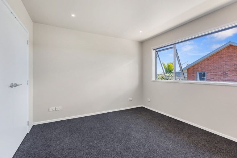 Photo of property in 61 Karamea Street, Whalers Gate, New Plymouth, 4310