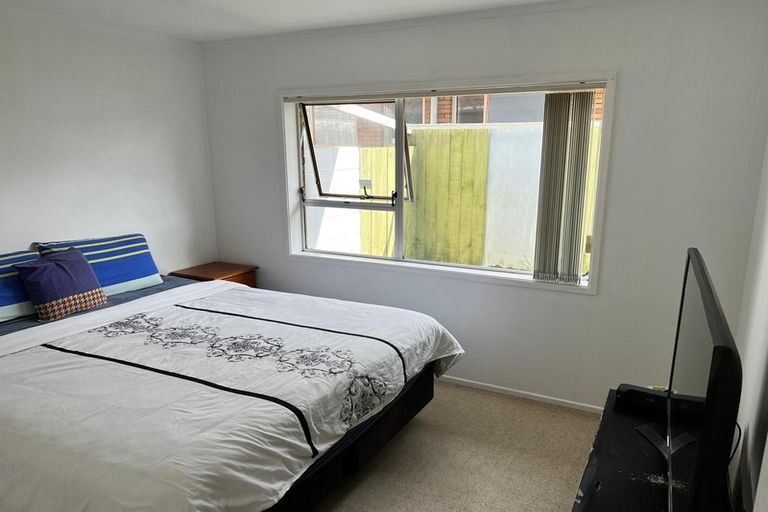 Photo of property in 42a Trentham Road, Papakura, 2110