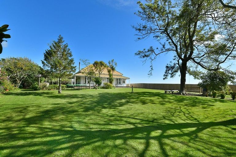 Photo of property in 1 Mill Road, Helensville, 0800