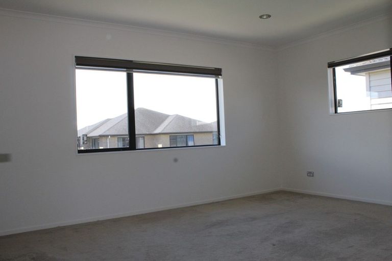 Photo of property in 11 Carrickdawson Drive, Flat Bush, Auckland, 2019