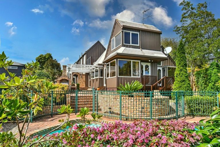 Photo of property in 19 Clyside Avenue, Half Moon Bay, Auckland, 2012