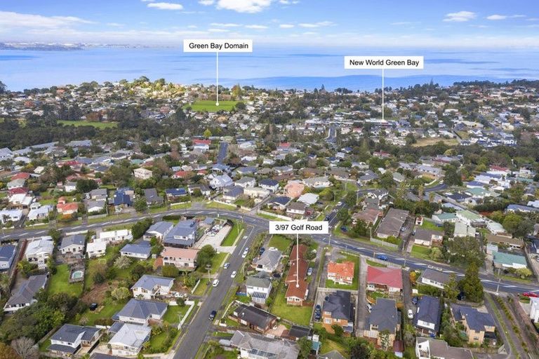 Photo of property in 3/97 Golf Road, New Lynn, Auckland, 0600