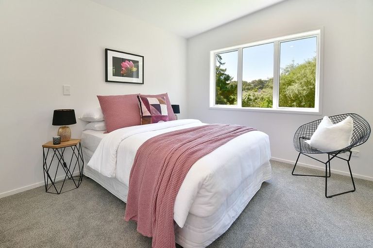 Photo of property in 299 Whangaparaoa Road, Red Beach, 0932