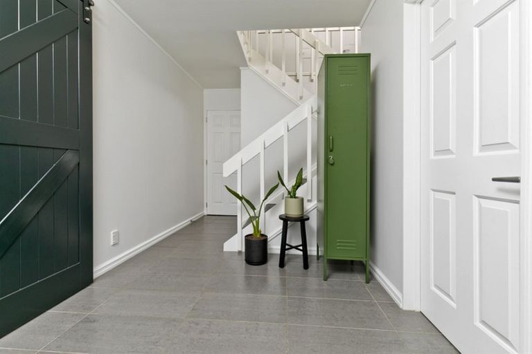 Photo of property in 1 Birchwood Grove, Greenhithe, Auckland, 0632