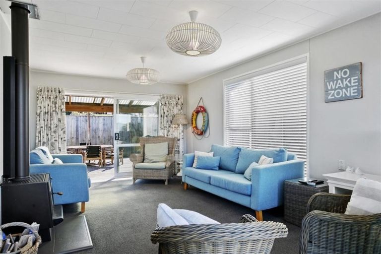 Photo of property in 784 Acacia Bay Road, Acacia Bay, Taupo, 3330